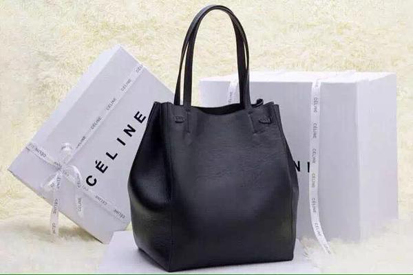 2016NEW ★大人気★【CELINE セリーヌ スーパーコピー】Cabas Phantom Sサイズ (Black) 176023TNI.38NO